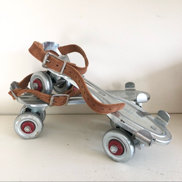 Vintage Metal Roller Skates Adjustable Ankle Strap No 63 Globe-Union Inc No Key - Picture 7 of 17